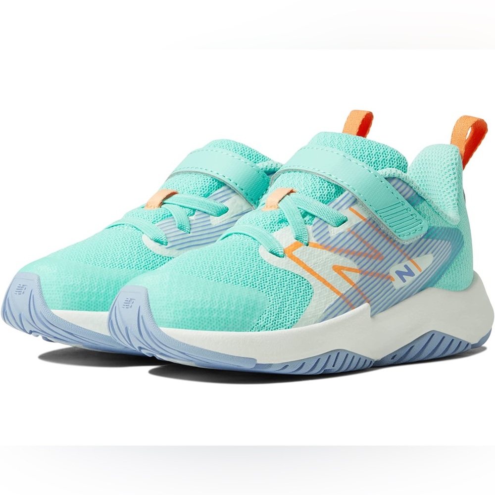 Size 10.5 Toddler New Balance Kids' Turquoise and Peach Sneakers